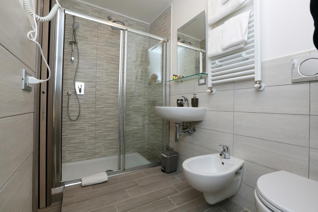 Отель Casa Martinez Roma Экстерьер фото